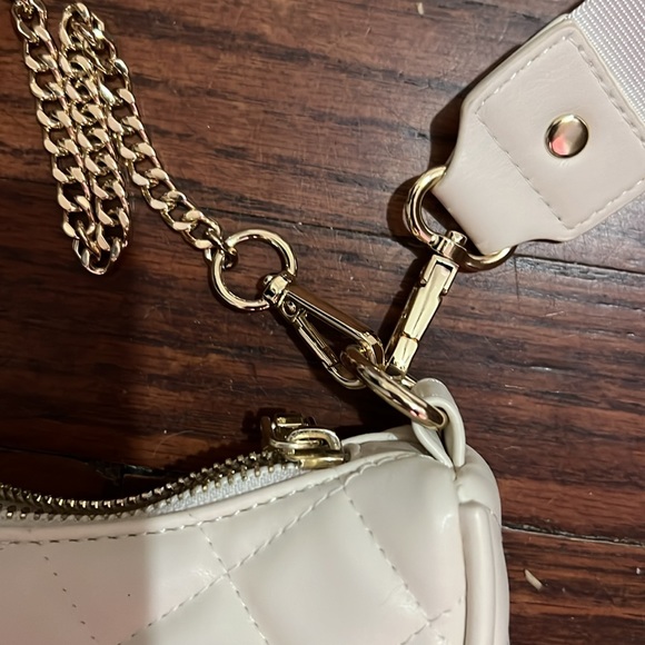 Madden NYC crossbody purse - Picture 5 of 7